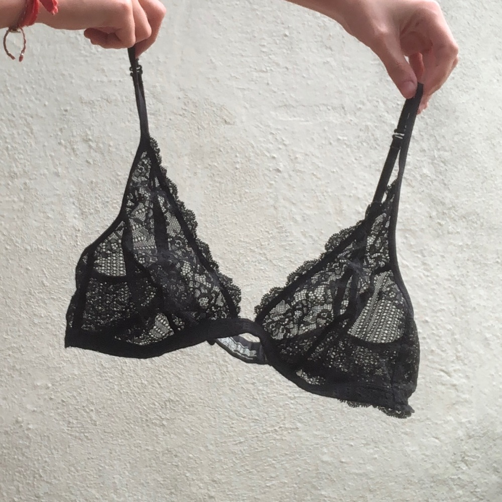 🛑SOLD🛑Beautiful black lace bralette